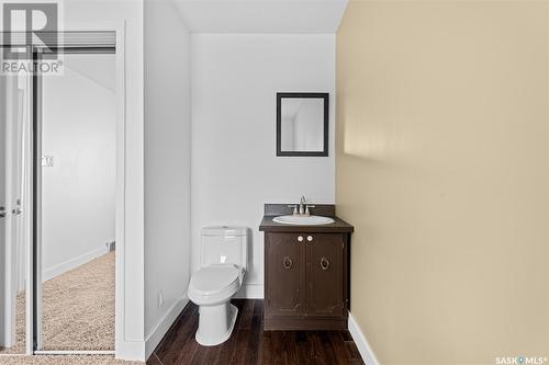 612 9Th Avenue Nw, Moose Jaw, SK - Indoor Photo Showing Bathroom