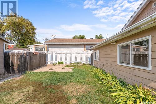 612 9Th Avenue Nw, Moose Jaw, SK - Outdoor With Deck Patio Veranda With Exterior