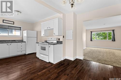 612 9Th Avenue Nw, Moose Jaw, SK - Indoor Photo Showing Kitchen