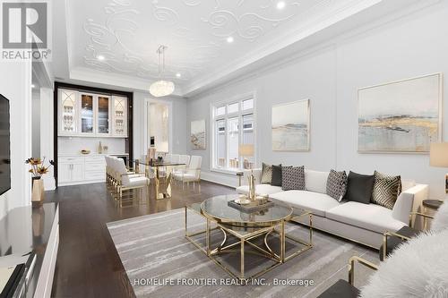 70 Langstaff Road, Richmond Hill, ON - Indoor Photo Showing Living Room