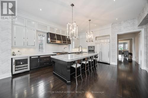 21 Stallions Court, Vaughan, ON - Indoor Photo Showing Kitchen With Upgraded Kitchen