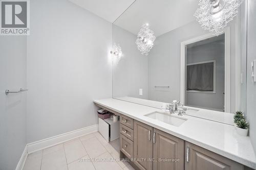 21 Stallions Court, Vaughan, ON - Indoor Photo Showing Bathroom