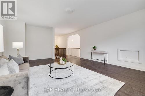 42 Magnolia Avenue, Adjala-Tosorontio (Colgan), ON - Indoor Photo Showing Living Room