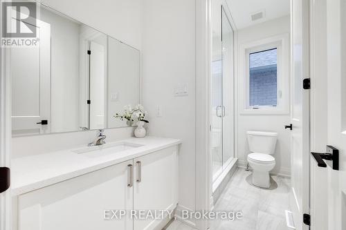 42 Magnolia Avenue, Adjala-Tosorontio, ON - Indoor Photo Showing Bathroom