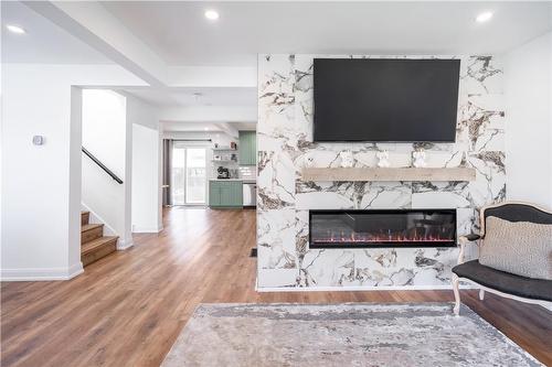 1040 Cedarwood Place, Burlington, ON - Indoor Photo Showing Living Room With Fireplace