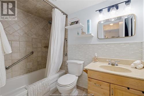 3936 Wyandotte Street Unit# 912, Windsor, ON - Indoor Photo Showing Bathroom