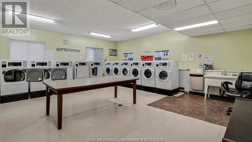 3936 Wyandotte Street Unit# 912, Windsor, ON - Indoor Photo Showing Laundry Room