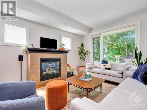 468 Evered Avenue, Ottawa, ON - Indoor Photo Showing Living Room With Fireplace