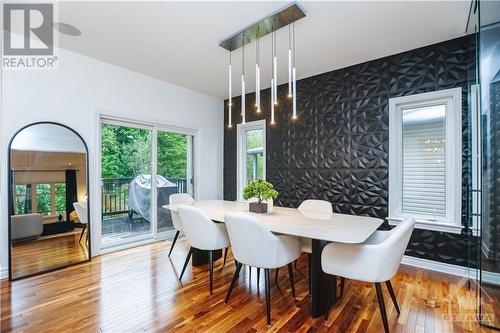 89 South Indian Drive, Limoges, ON - Indoor Photo Showing Dining Room