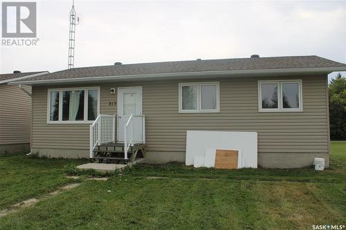 213 Granatier Avenue, Lestock, SK - Outdoor