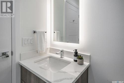 204 637 University Drive, Saskatoon, SK - Indoor Photo Showing Bathroom