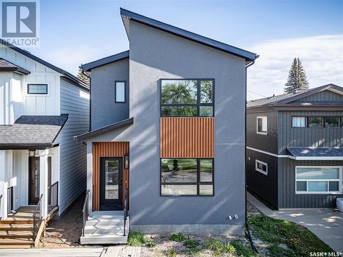 803B 2Nd Street, Saskatoon, SK - Outdoor