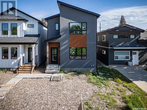 803B 2Nd Street, Saskatoon, SK - Outdoor With Facade