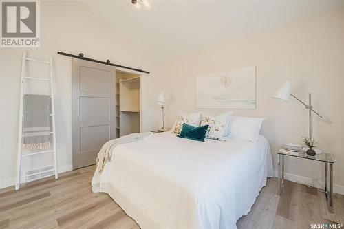 803B 2Nd Street, Saskatoon, SK - Indoor Photo Showing Bedroom