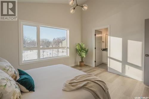 803B 2Nd Street, Saskatoon, SK - Indoor Photo Showing Bedroom