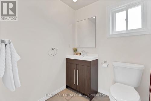 4855 Rathkeale Road, Mississauga, ON - Indoor Photo Showing Bathroom