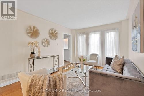 4855 Rathkeale Road, Mississauga, ON - Indoor Photo Showing Living Room