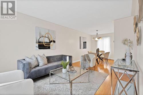 4855 Rathkeale Road, Mississauga, ON - Indoor Photo Showing Living Room