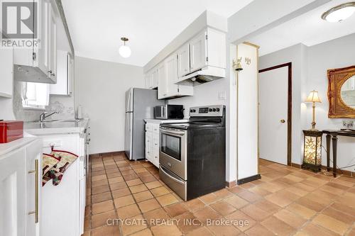 195 Ellwood Drive W, Caledon, ON - Indoor Photo Showing Kitchen