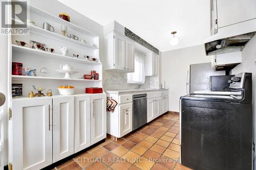 195 Ellwood Drive W, Caledon, ON - Indoor Photo Showing Kitchen