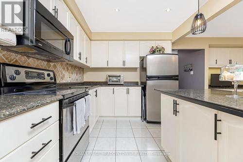 14212 Argyll Road, Halton Hills (Georgetown), ON - Indoor Photo Showing Kitchen