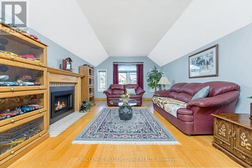 14212 Argyll Road, Halton Hills (Georgetown), ON - Indoor Photo Showing Living Room With Fireplace