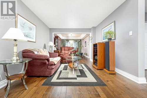 14212 Argyll Road, Halton Hills (Georgetown), ON - Indoor Photo Showing Living Room