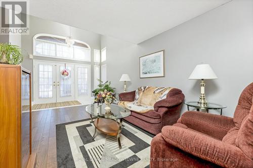 14212 Argyll Road, Halton Hills (Georgetown), ON - Indoor Photo Showing Living Room