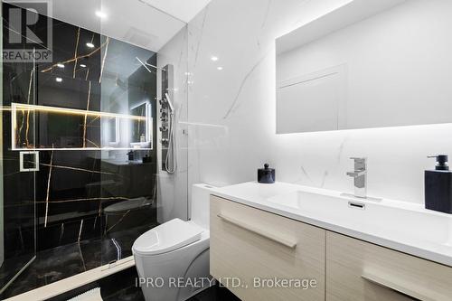 3411 Enniskillen Circle N, Mississauga, ON - Indoor Photo Showing Bathroom