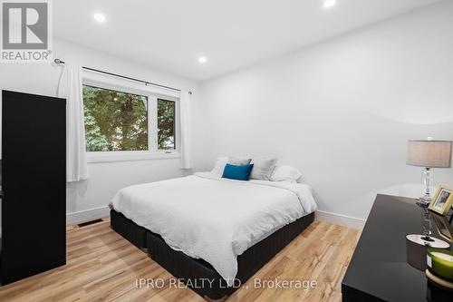 3411 Enniskillen Circle N, Mississauga, ON - Indoor Photo Showing Bedroom