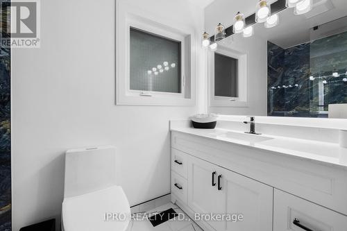 3411 Enniskillen Circle N, Mississauga, ON - Indoor Photo Showing Bathroom