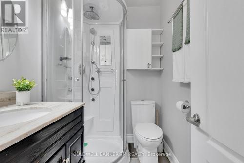 705 Athol Street, Whitby (Downtown Whitby), ON - Indoor Photo Showing Bathroom