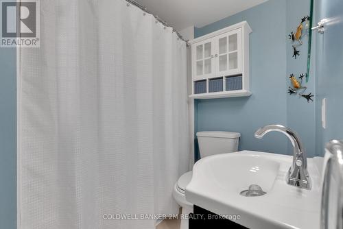 705 Athol Street, Whitby (Downtown Whitby), ON - Indoor Photo Showing Bathroom