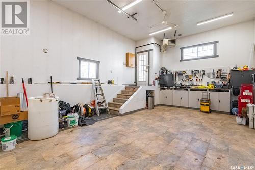 10503 Bennett Crescent, North Battleford, SK - Indoor Photo Showing Garage