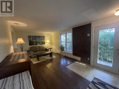 27 Tenth Ave, Englehart, ON - Indoor Photo Showing Living Room