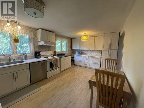 27 Tenth Ave, Englehart, ON - Indoor Photo Showing Kitchen With Double Sink