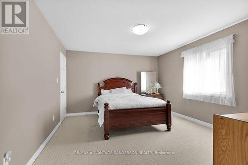 1674 Seymour Crescent, London, ON - Indoor Photo Showing Bedroom