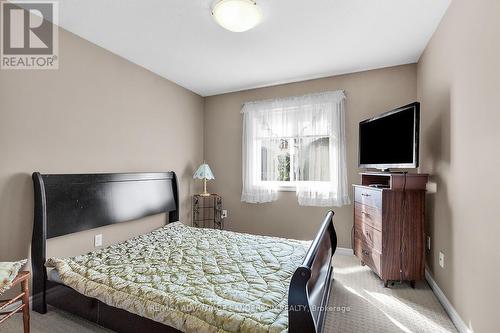 1674 Seymour Crescent, London, ON - Indoor Photo Showing Bedroom