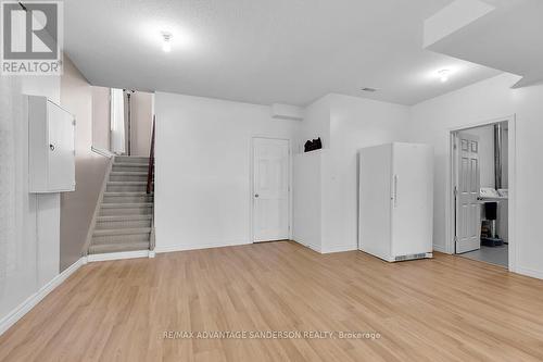 1674 Seymour Crescent, London, ON - Indoor Photo Showing Other Room