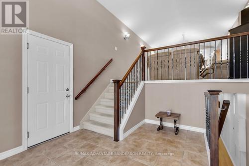 1674 Seymour Crescent, London, ON - Indoor Photo Showing Other Room