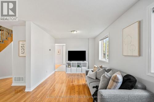 82 Bird Street, Barrie (Edgehill Drive), ON - Indoor Photo Showing Living Room