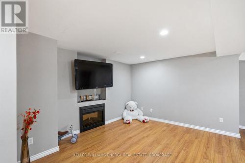 82 Bird Street, Barrie (Edgehill Drive), ON - Indoor With Fireplace