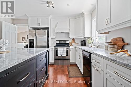 46 O'Reilly Lane, Kawartha Lakes (Little Britain), ON - Indoor Photo Showing Kitchen With Upgraded Kitchen