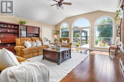 46 O'Reilly Lane, Kawartha Lakes (Little Britain), ON - Indoor Photo Showing Living Room