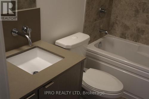 6902 - 88 Harbour Street, Toronto (Waterfront Communities), ON - Indoor Photo Showing Bathroom