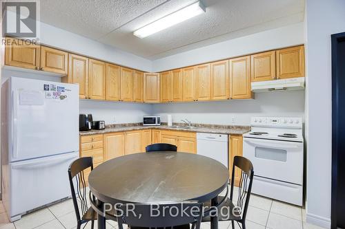 102 - 253 Lester Street, Waterloo, ON - Indoor Photo Showing Kitchen