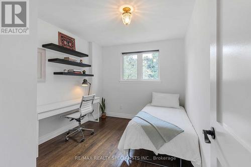 28 Larry Street, Caledon, ON - Indoor Photo Showing Bedroom