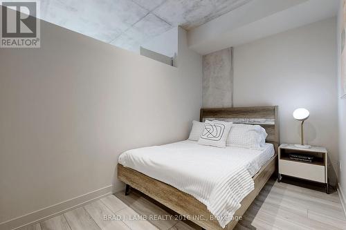 202 - 458 Richmond Street W, Toronto (Waterfront Communities), ON - Indoor Photo Showing Bedroom