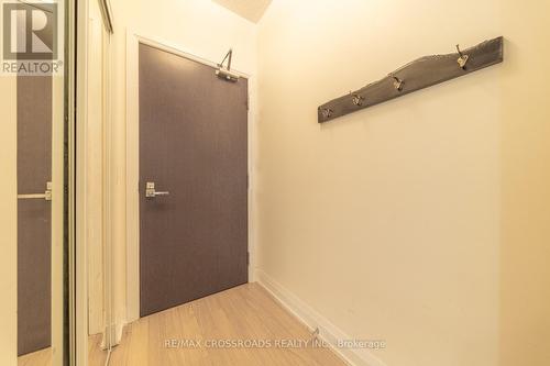 1609 - 75 North Park Road, Vaughan, ON - Indoor