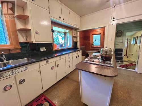 2153A Georgia Street, Rossland, BC - Indoor Photo Showing Kitchen With Double Sink